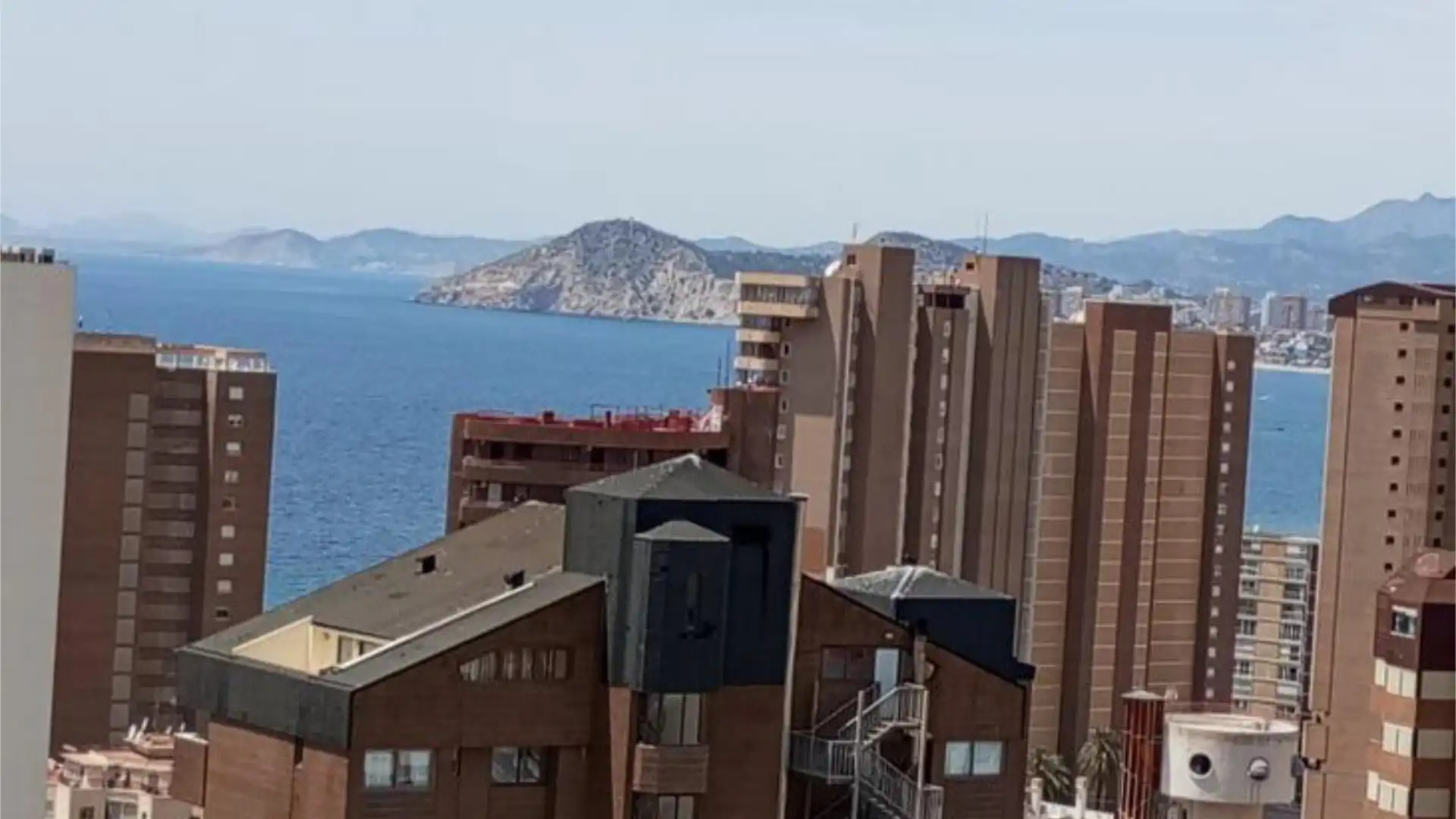 Piso en  Calle de Bruselas 9 - Foto 2