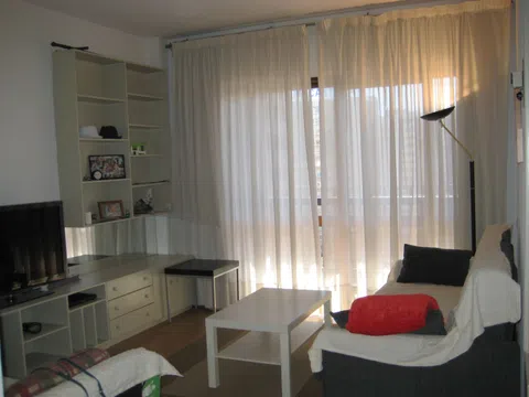 Piso en calle de la Infanta Mercedes, 92