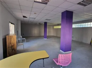 Local comercial en Nueva Andalucía - Foto 5