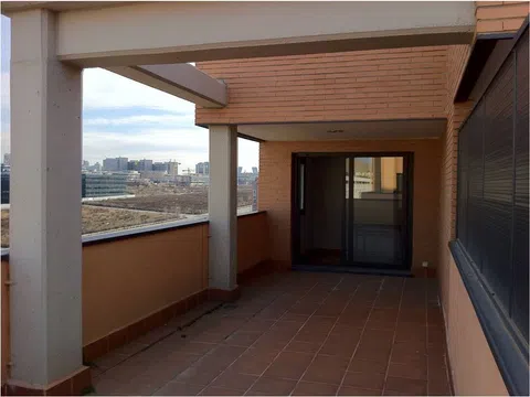 Piso en calle de la Sierra de Atapuerca, 12