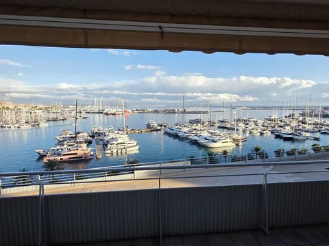 Estudio en avenida de Gabriel Roca, 34