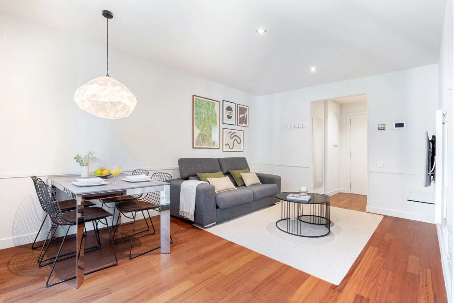 Piso en calle de la Diputació, 268 - Foto 1