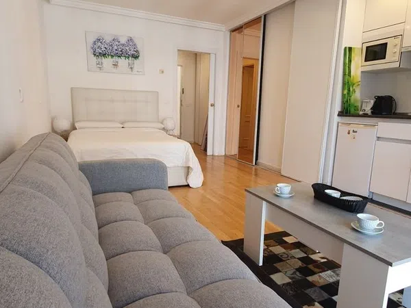 Estudio en calle de Fuencarral, 43