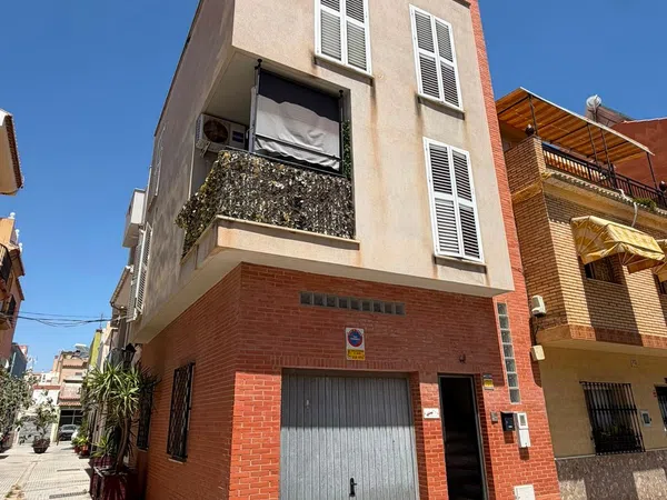 Chalet adosado en Calle Garcerán, 40, Huelin - Foto 1
