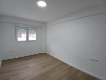 Piso en  Carrer de Ciril Amorós 28 - Foto 3