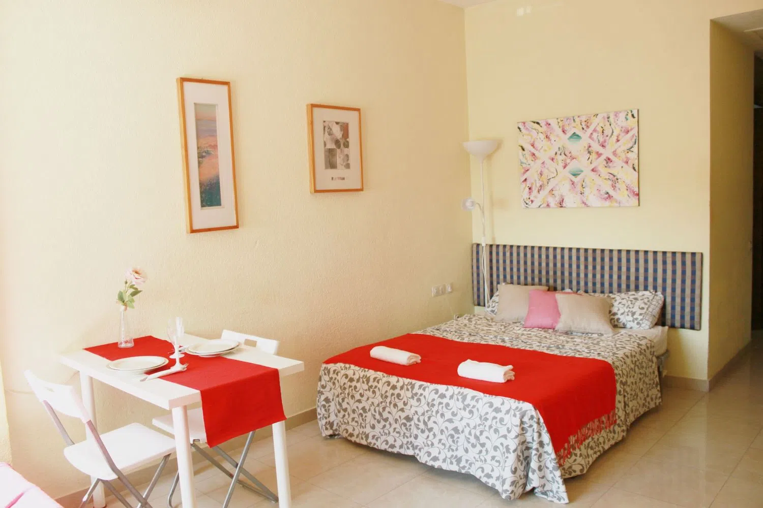 Estudio en calle Martín Villa, 8 - Foto 1