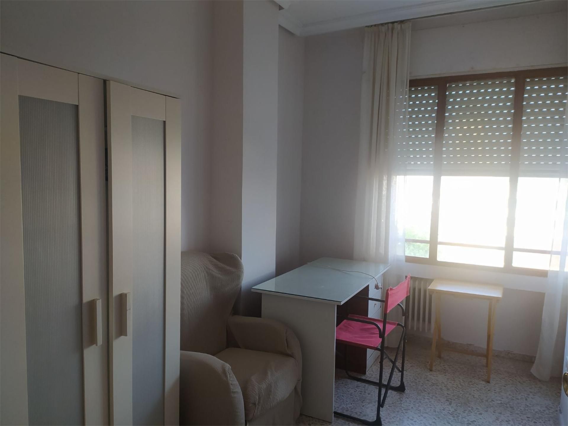 Piso en  Avenida de la Reina Mercedes 19 - Foto 13