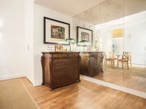 Piso en calle de Castelló, 110