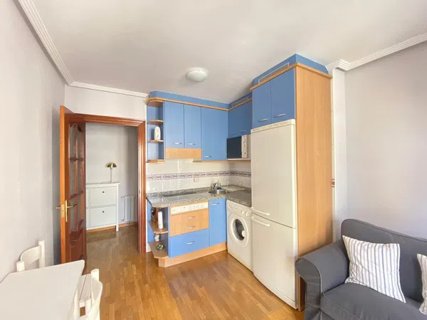 Piso en calle Tomás Crespo Frígilis, 32 - Foto 4