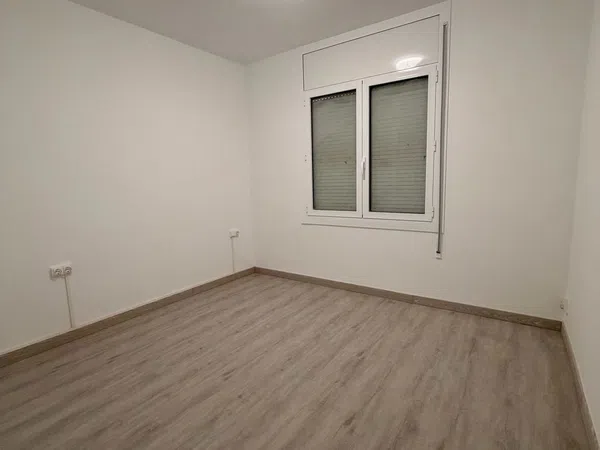 Piso en calle de la Torre, 26