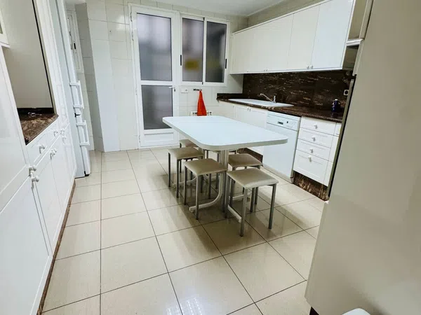 Piso en calle d'Hernán Cortés, 15 - Foto 2