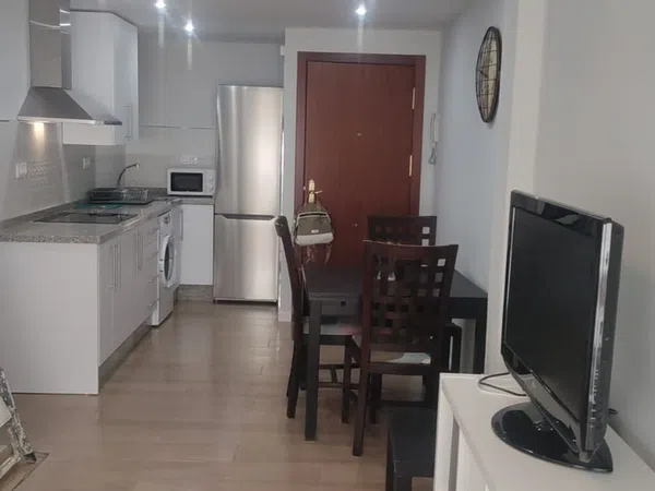 Piso en avenida de Pino Montano, 124