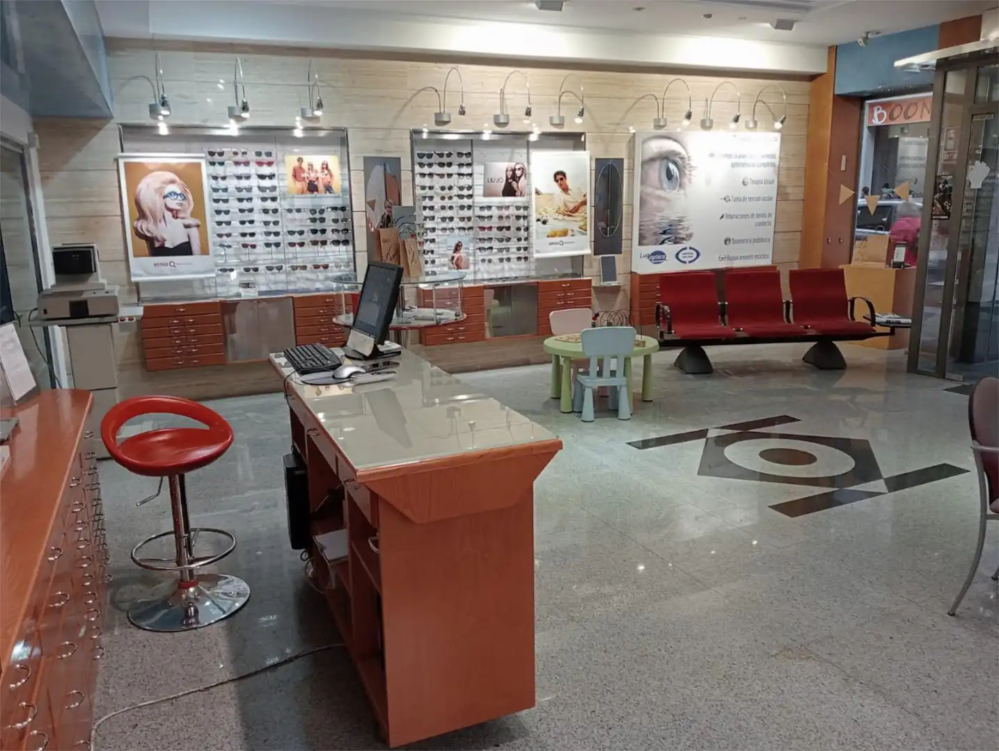 Local comercial en  Rúa Anduriñas 10 - Foto 2