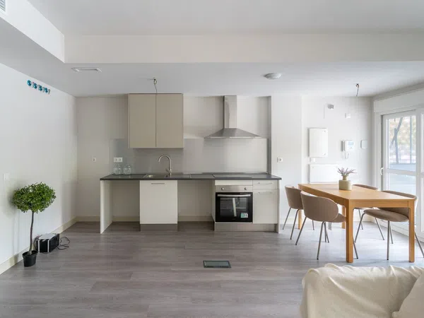 Piso en Calle Alvaro Mutis, 2