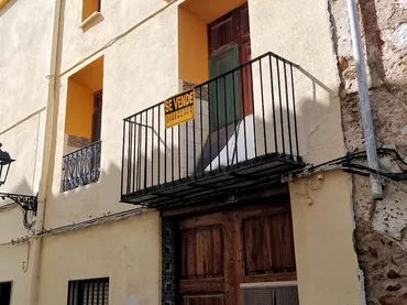 Planta baja en  Carrer de Baix 18 - Foto 1
