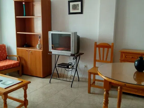 Piso en calle García Holguín, 18 - Foto 2