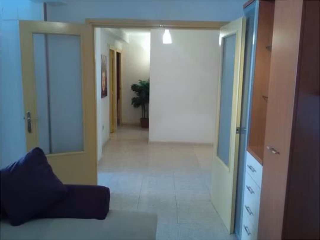 Casa adosada en Superbikis 2025,alquilamos pisos - Foto 2