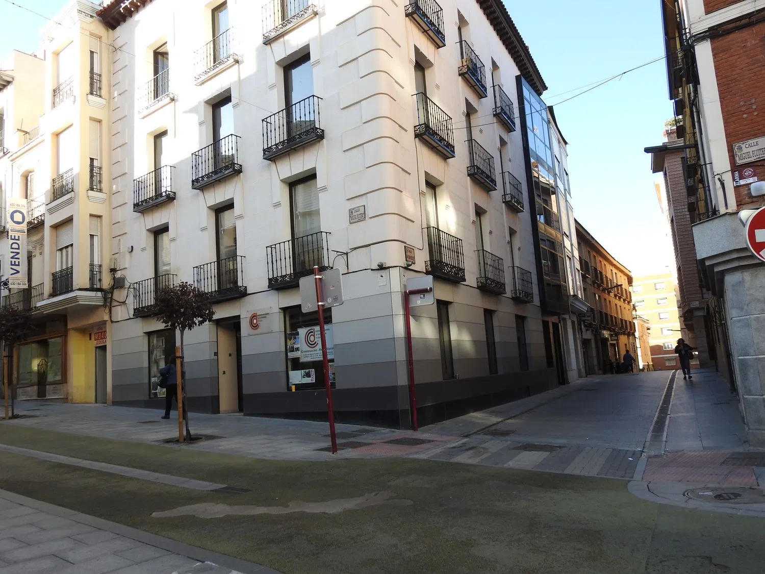 Estudio en calle San Juan de Dios, 1