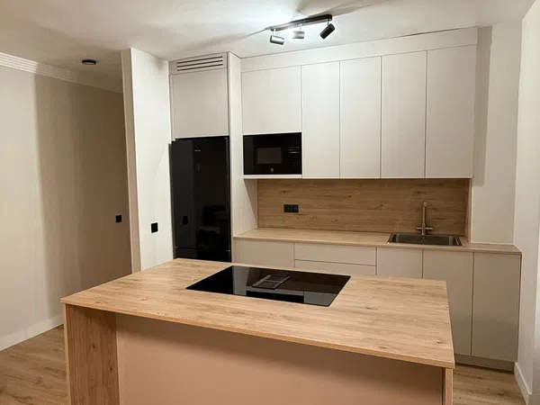 Piso en calle Monseñor Guevara, 2