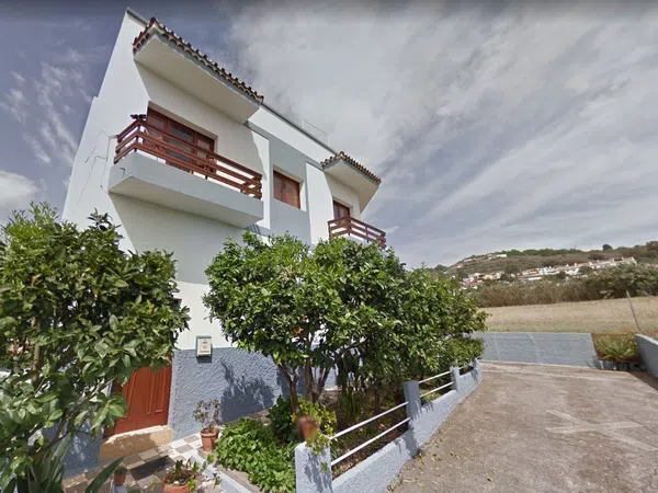 Casa independiente en avenida Monseñor Socorro Lantigua, 15 - Foto 2