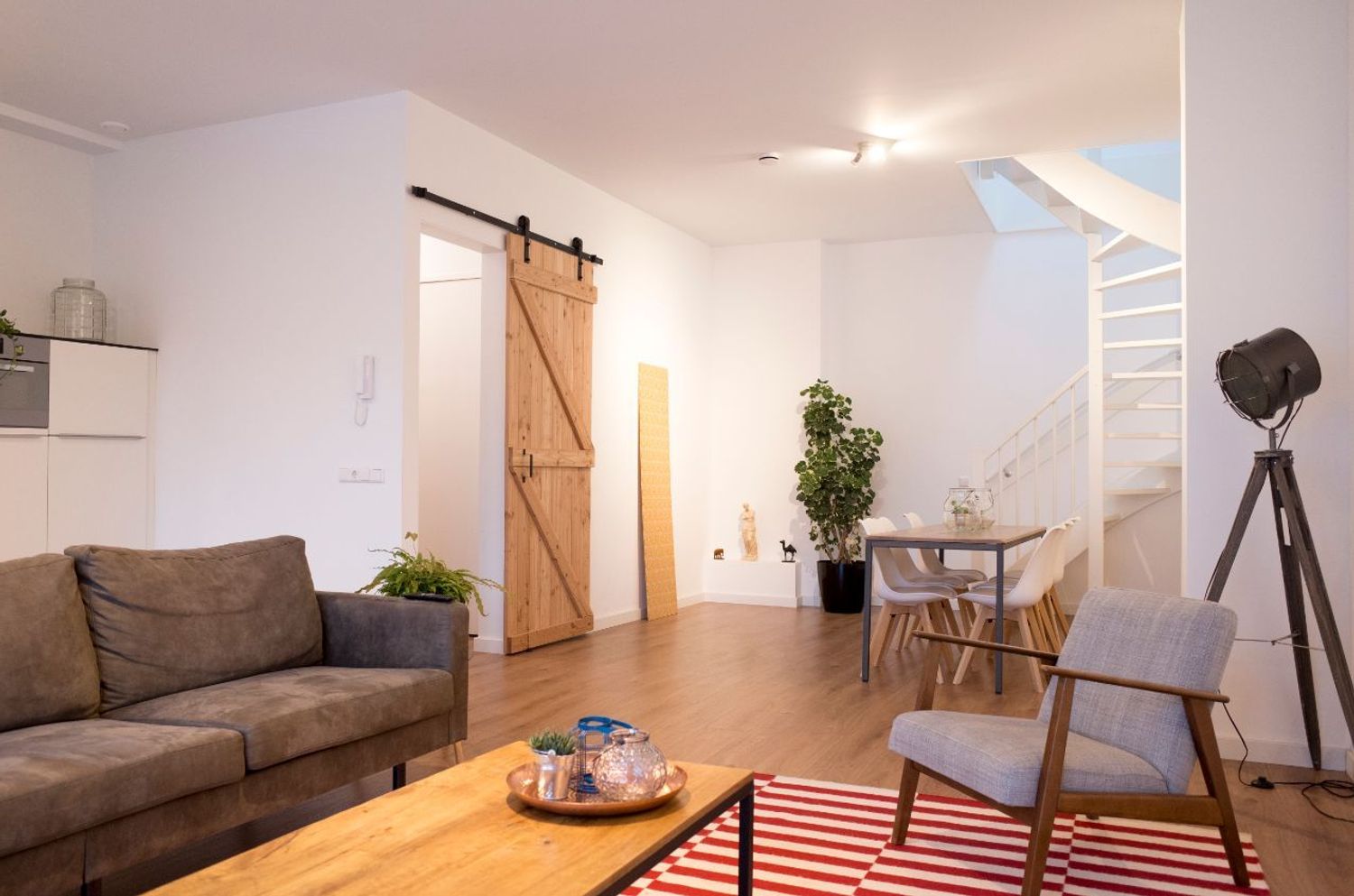 Estudio en calle de la Trinitat, 3 - Foto 1