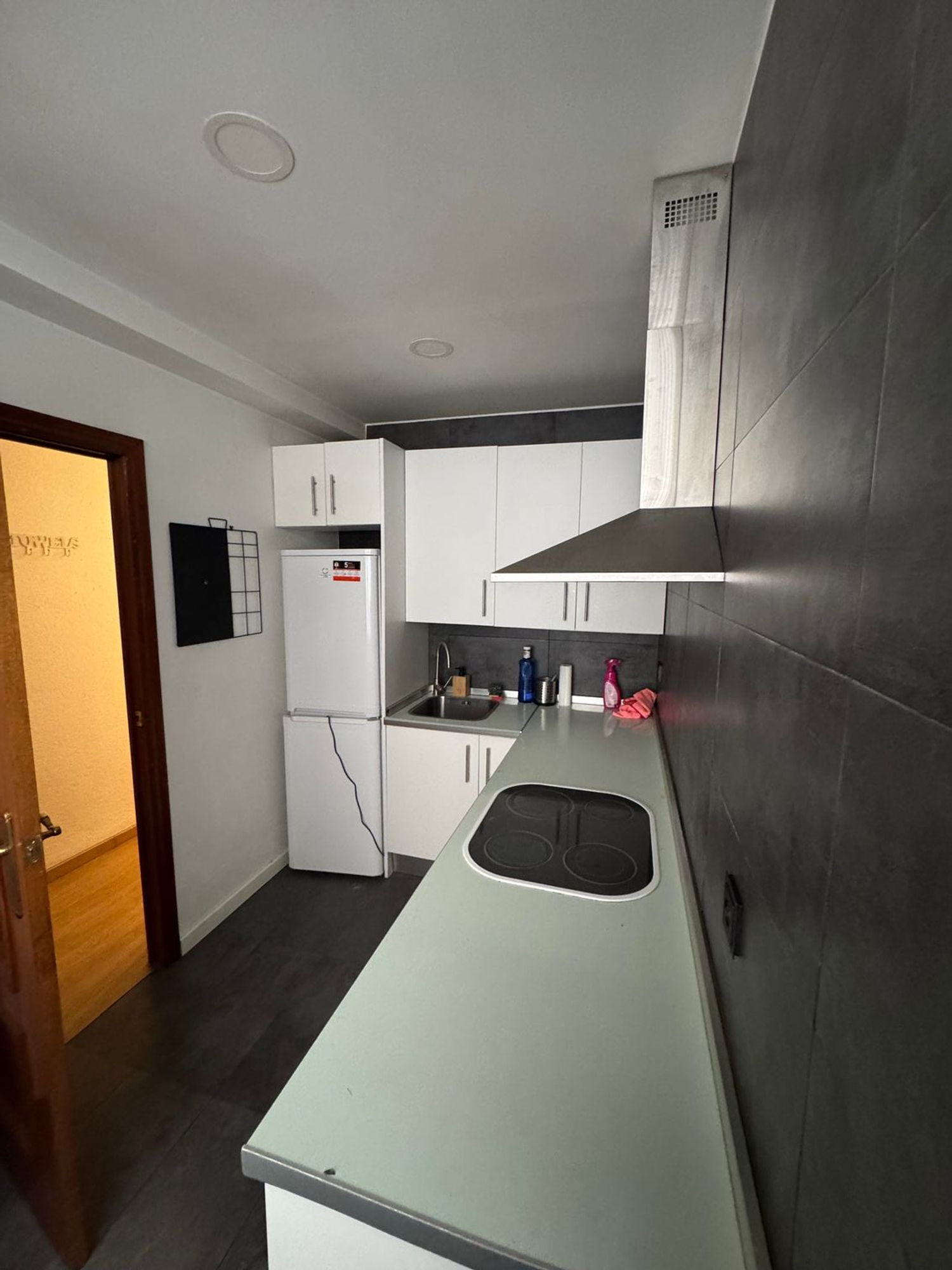 Piso en Reyes Católicos - Foto 2