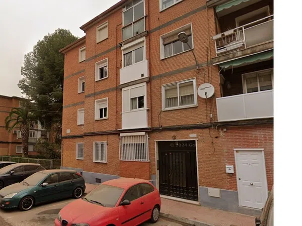 Estudio en calle Juan de la Cosa, 6