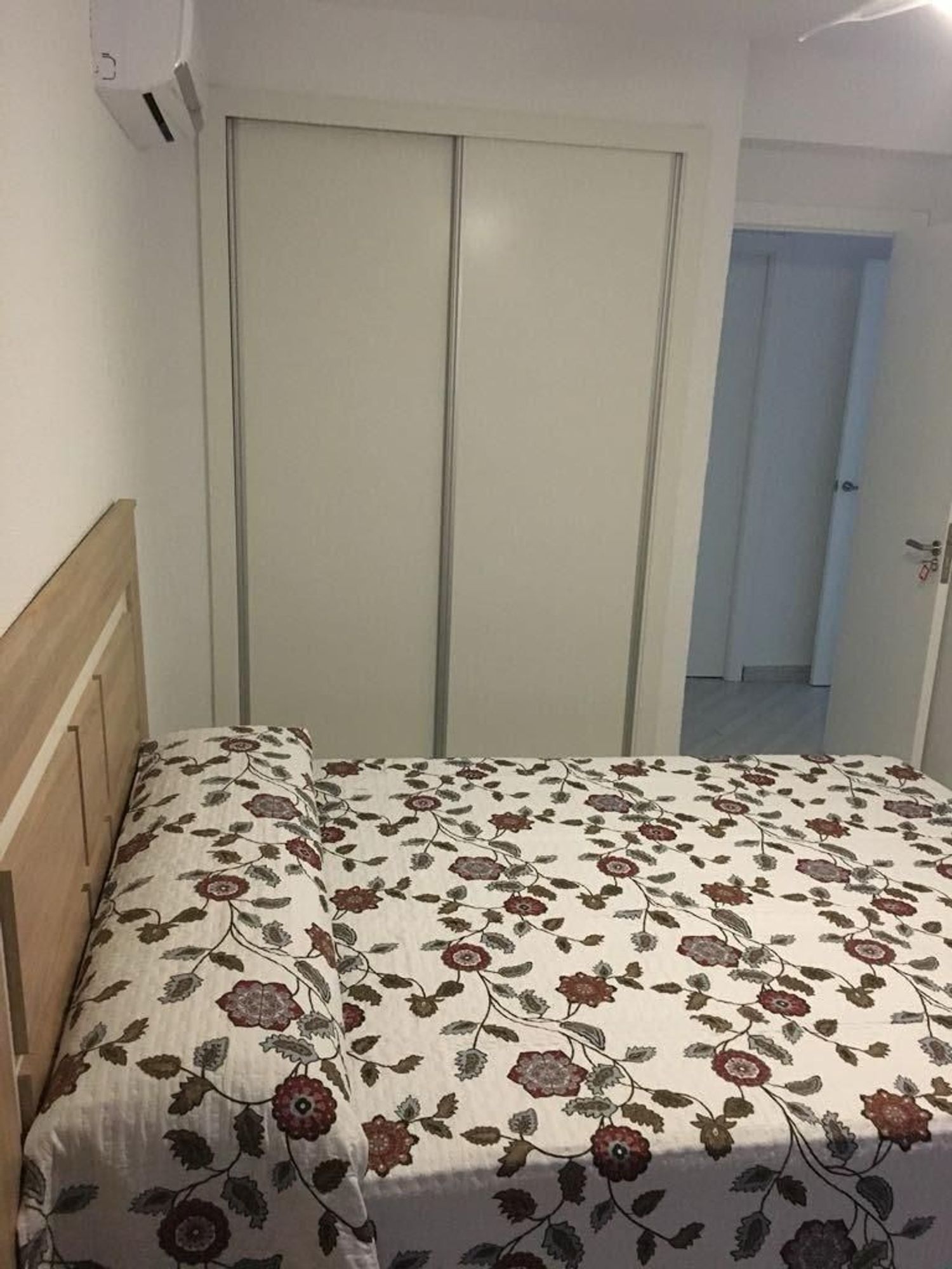 Piso en pasaje Escritor Pérez de Rivas, 5