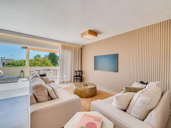 Chalet adosado en Urbanización Los Pinos de Aloha s/n