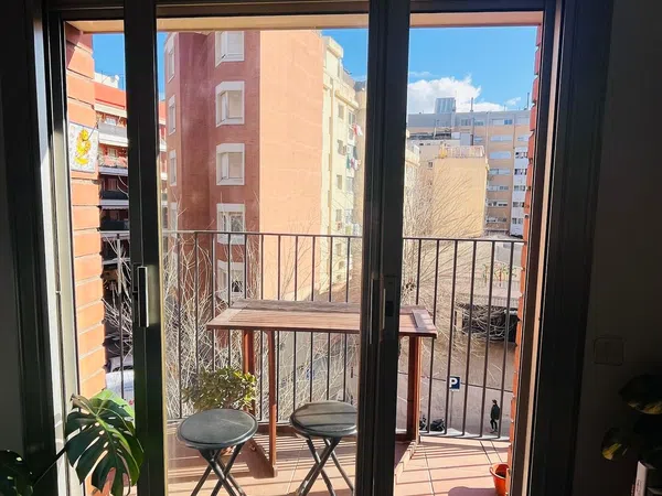 Piso en calle del Segre, 76