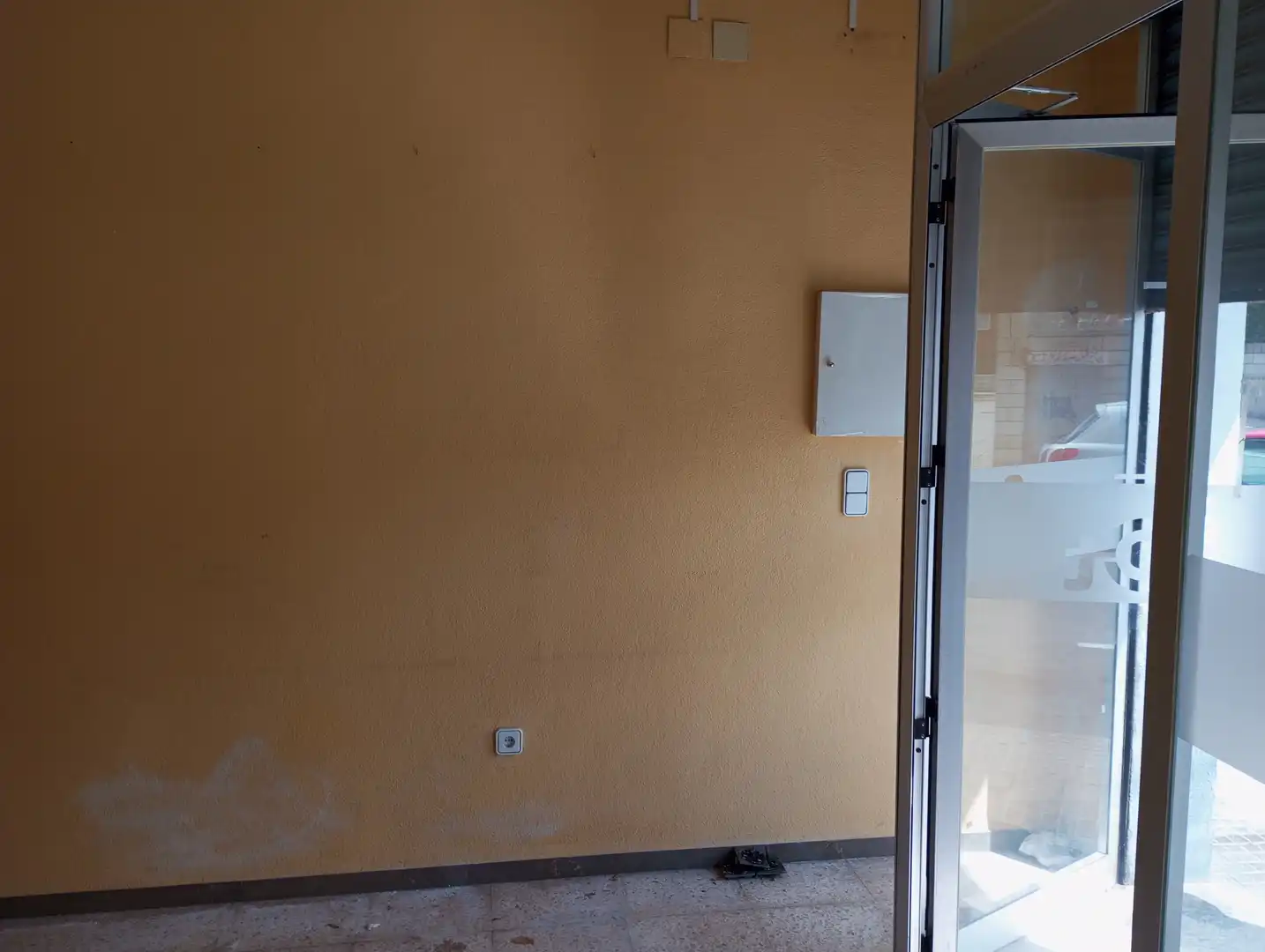 Local comercial en  Carrer d'Olot - Foto 3