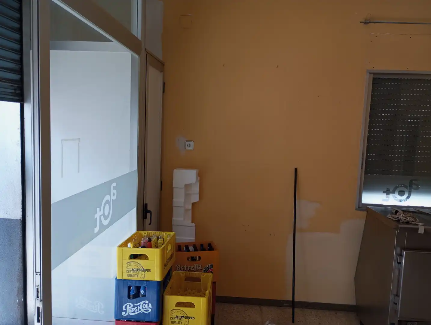 Local comercial en  Carrer d'Olot - Foto 7