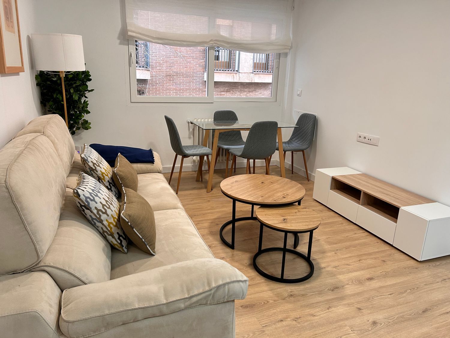 Piso en calle de Rafaela Bonilla, 21 - Foto 1