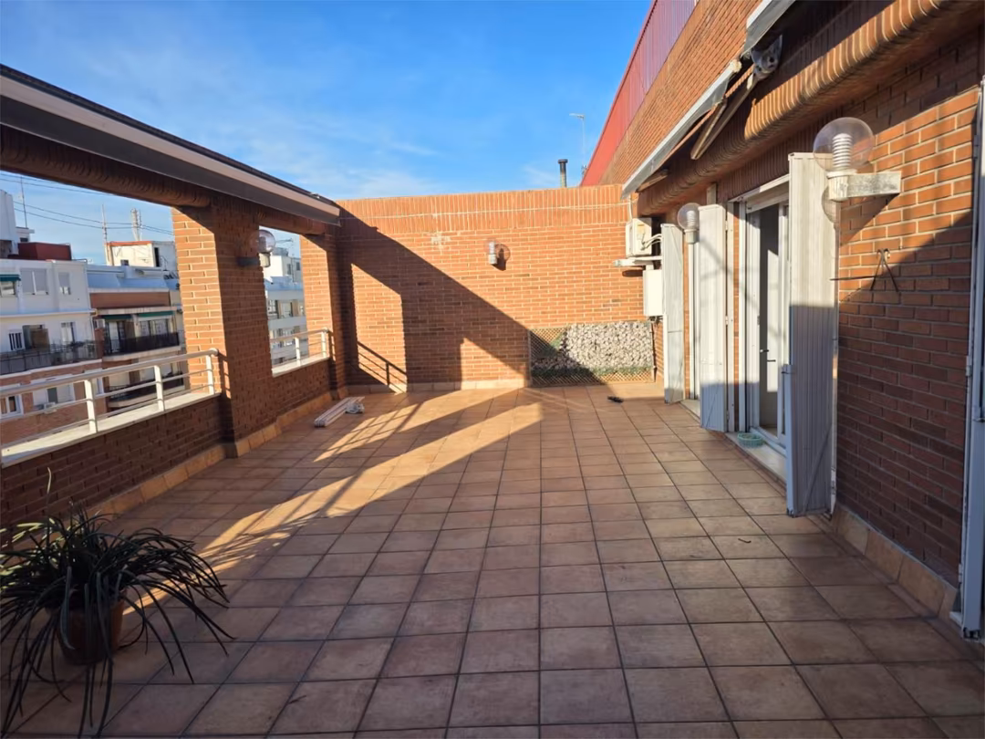 Ático en  Carrer de Jesús 61