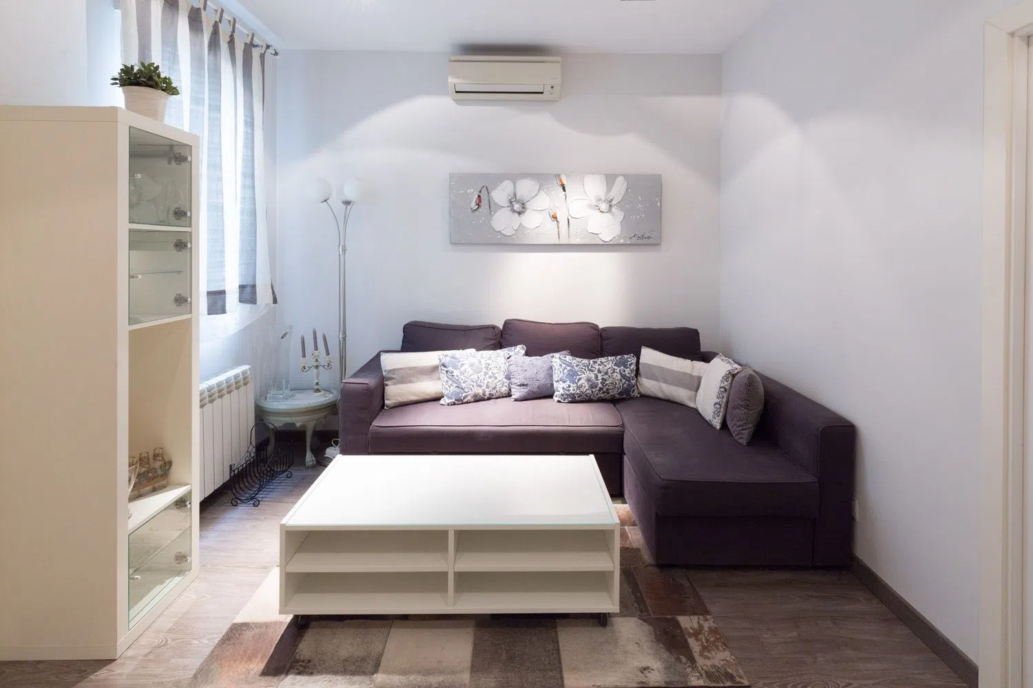 Piso en calle de Menorca, 21