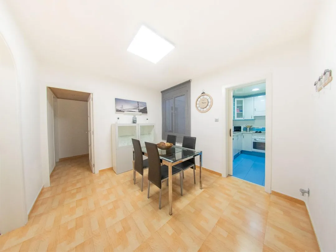 Piso en  Carrer d'Iscle Soler 24 - Foto 2