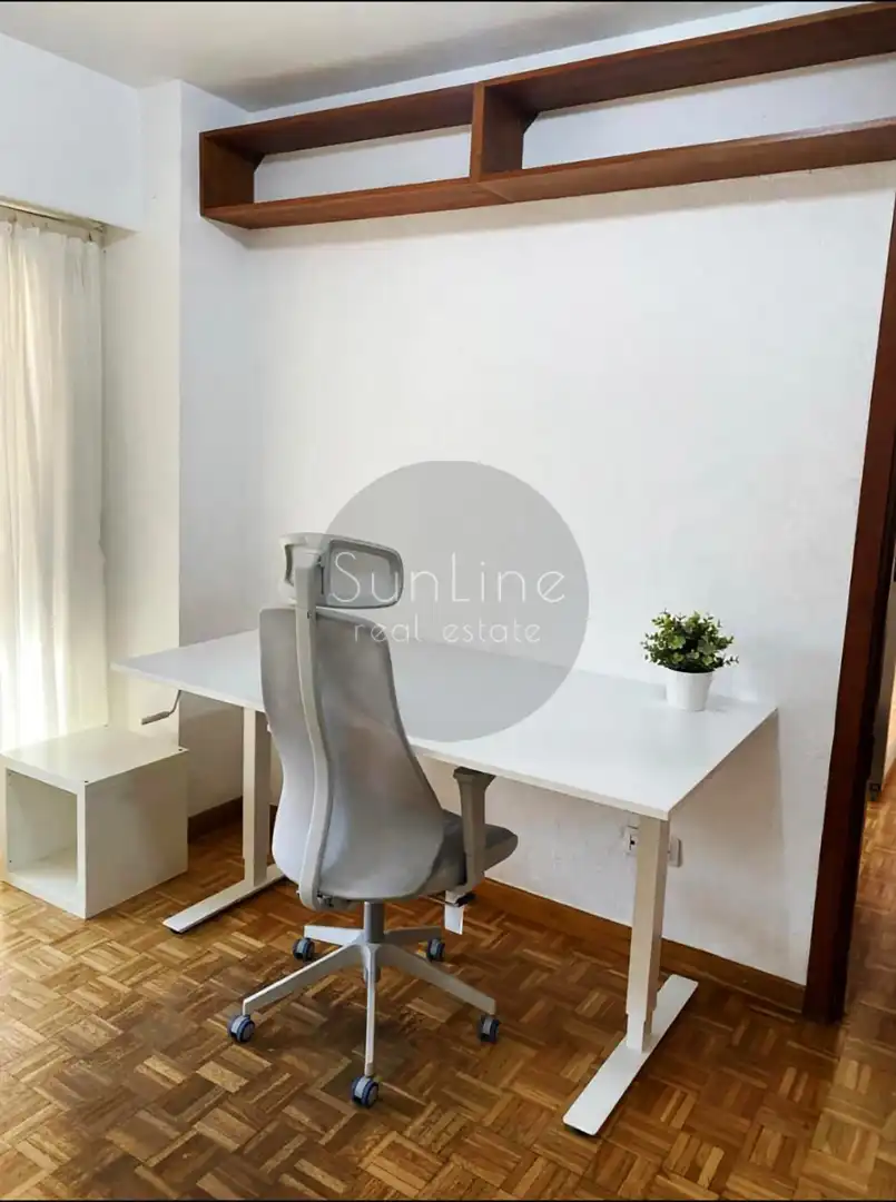 Piso en  Carrer de Polo y Peyrolón - Foto 4