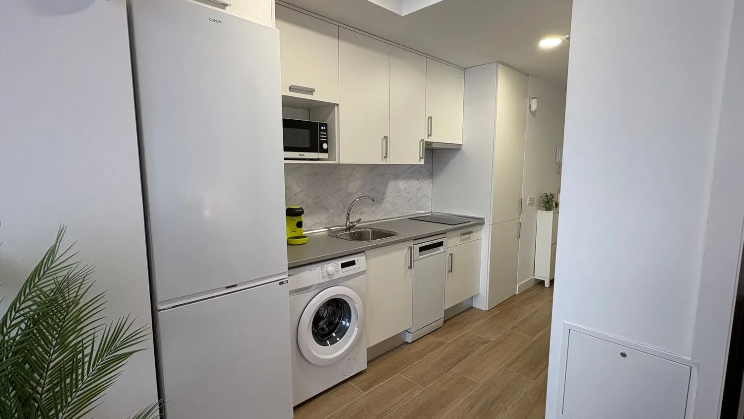 Estudio en Barrio Valdeacederas - Foto 2