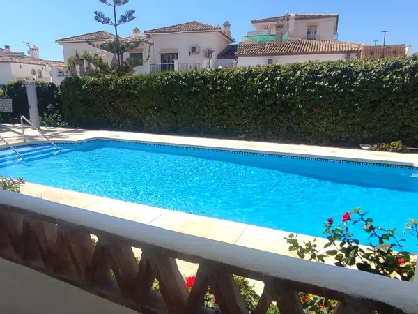 Piso en calle Fuengirola, 3