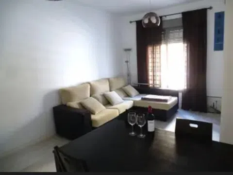 Piso en calle del Pou, 25