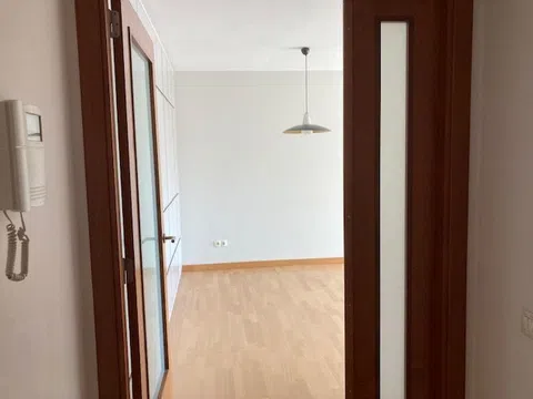 Piso en calle de Wagner, 1