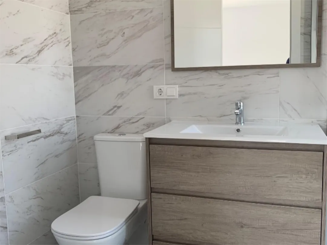 Piso en  Calle de Bruselas 9 - Foto 8