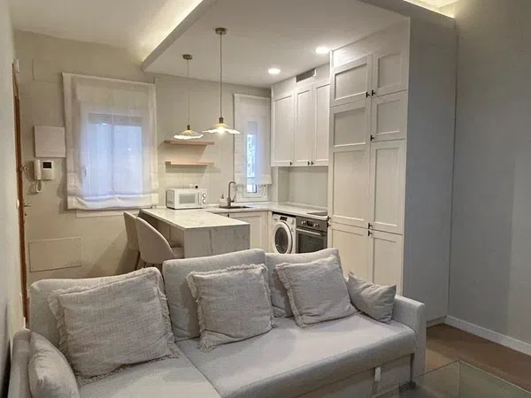 Piso en calle de María de Guzmán, 30