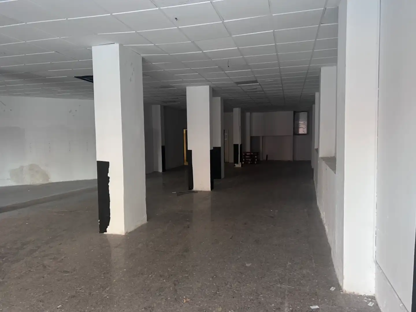 Local comercial en  Avinguda de Josep Tarradellas - Foto 6