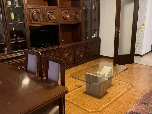 Piso en avenida de José Anselmo Clavé, 11
