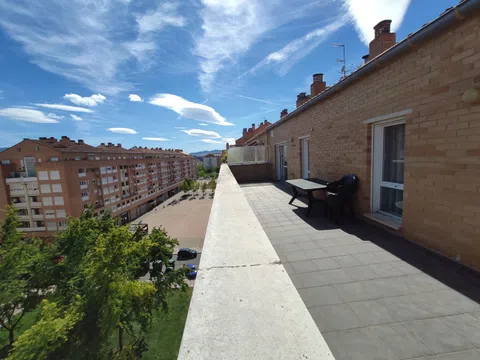 Ático en avenida Pamplona, 3 - Foto 1