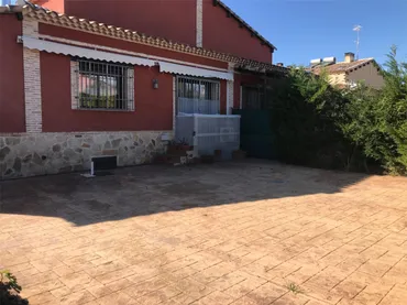 Chalet en  Calle Rio Bedija 7 - Foto 1