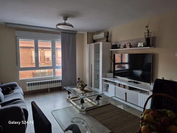 Piso en calle los Arces, 3