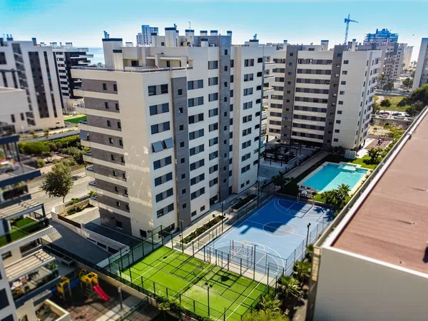 Piso en calle del Torero Luis Francisco Esplá, 11