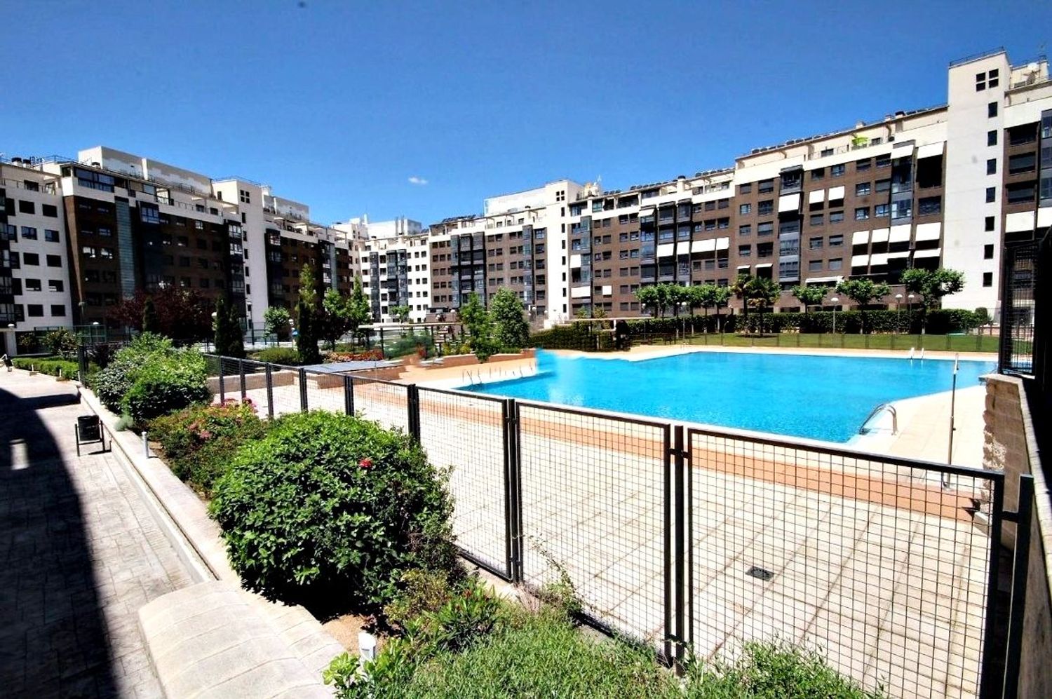 Piso en calle Rabanal del Camino, 13 - Foto 20